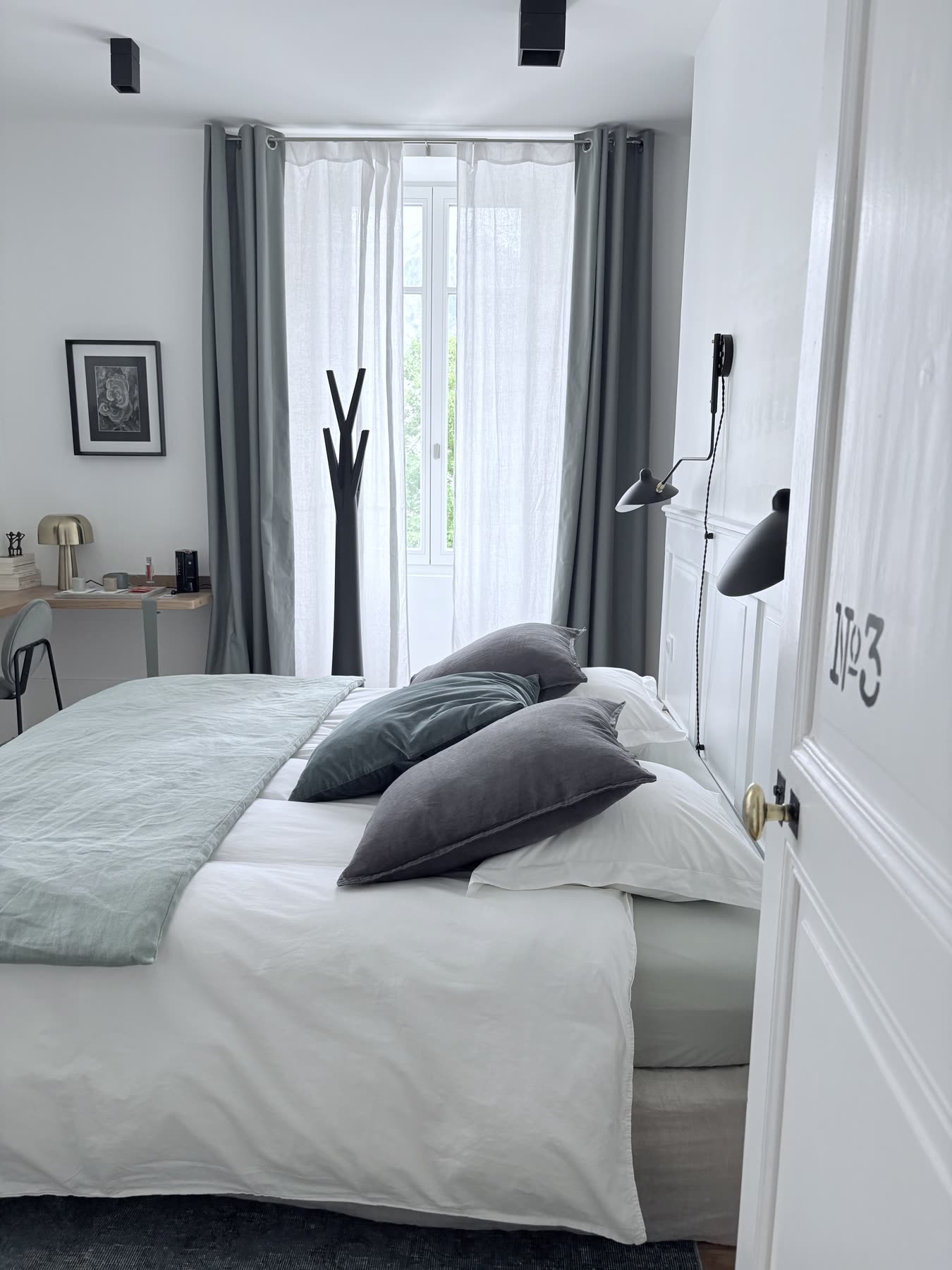Kamer nr. 3 — salie en licht
